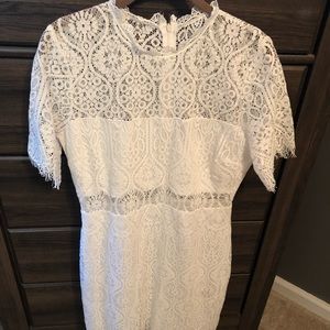 REPOSH- White lace Lulus dress